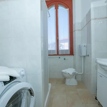 Residenza Gardenia - Lake View Balcony Apartment In Luino Center - Happy Rentals Appartement Luino