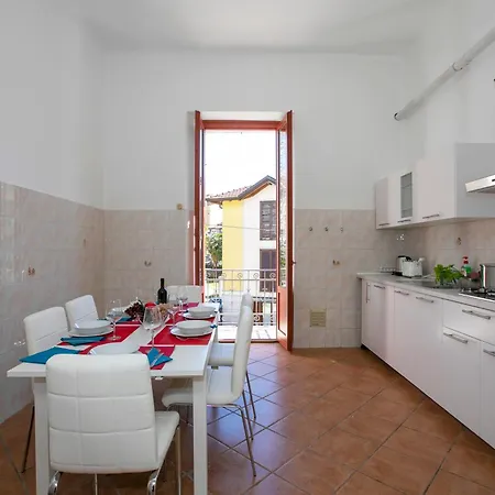 Residenza Gardenia View Center - Happy Apartment Luino