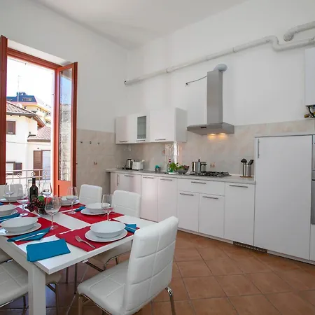 Апартаменты Residenza Gardenia View Center - Happy Луино